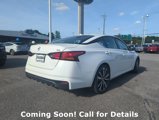Used 2022 Nissan Altima 2.5 SR image 2