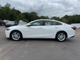 Used 2018 Chevrolet Malibu LT image 2