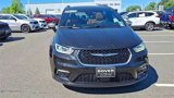 Certified 2023 Chrysler Pacifica Pinnacle image 3