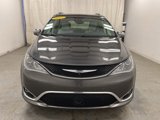 Used 2017 Chrysler Pacifica Limited image 2