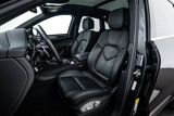 Certified 2022 Porsche Macan S image 5