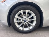 Used 2019 Ford Fusion SE image 4