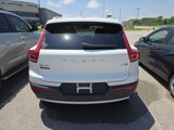 Used 2019 Volvo XC40 T5 Momentum image 3