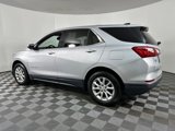 Used 2018 Chevrolet Equinox LT image 2