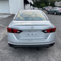 Used 2021 Nissan Altima 2.5 SR w/ SR Premium Package image 3