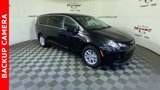 Used 2022 Chrysler Voyager LX image 2