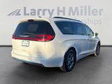Used 2022 Chrysler Pacifica Limited image 5