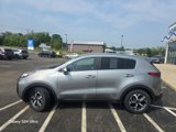 Used 2022 Kia Sportage LX image 2