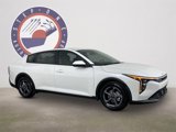 New 2025 Kia K4 LXS image 2