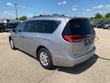 Used 2021 Chrysler Pacifica Touring-L image 5