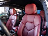 Certified 2024 Porsche Macan image 5