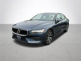 Used 2020 Volvo S60 T5 Momentum image 2