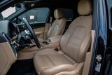 Certified 2023 Porsche Cayenne Platinum Edition image 5