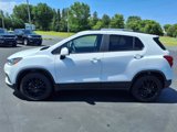 Used 2022 Chevrolet Trax LT w/ Sport Edition image 2