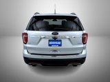 Used 2018 Ford Explorer XLT w/ Equipment Group 202A image 6