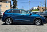 Used 2022 Kia Niro EX Premium image 3