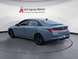 Used 2022 Hyundai Elantra SEL image 3