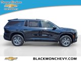 Used 2025 Chevrolet Traverse LT image 2