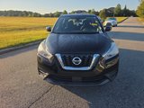 Used 2020 Nissan Kicks S image 3