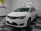 Used 2017 Chrysler Pacifica Limited image 4