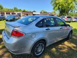 Used 2010 Ford Focus SE image 4