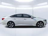 Used 2018 Honda Accord Touring image 2
