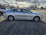 Used 2015 Ford Fusion SE image 2