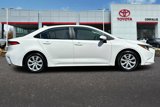 Used 2022 Toyota Corolla LE image 3
