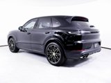 Certified 2024 Porsche Cayenne image 3