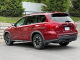 Used 2020 Nissan Pathfinder SL image 2