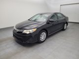 Used 2014 Toyota Camry LE image 2