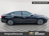 Used 2024 Nissan Altima 2.5 SV image 2