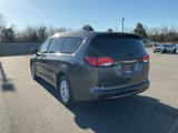 Used 2017 Chrysler Pacifica Touring image 5