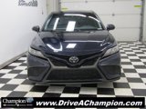 Used 2022 Toyota Camry SE image 2