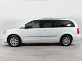 Used 2014 Chrysler Town & Country Touring image 2