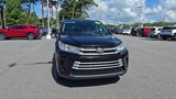 Used 2019 Toyota Highlander LE image 3