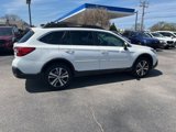 Used 2018 Subaru Outback 2.5i Limited image 3