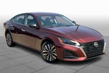 Used 2024 Nissan Altima 2.5 SV image 2