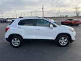 Used 2017 Chevrolet Trax LT w/ LT Convenience Package image 4
