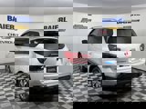 Used 2019 Nissan Pathfinder SL image 3