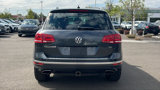 Used 2016 Volkswagen Touareg TDI image 6