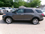 Used 2015 Ford Explorer XLT w/ Equipment Group 202A image 2
