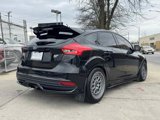Used 2017 Ford Focus ST image 5