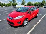 Used 2013 Ford Fiesta SE image 3