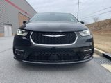 New 2025 Chrysler Pacifica Select image 2