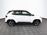 Used 2023 Hyundai Venue Limited image 4
