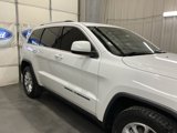 Used 2021 Jeep Grand Cherokee Laredo image 4