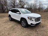 Used 2024 GMC Terrain SLT image 3