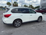 Used 2018 Nissan Pathfinder SV image 2