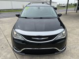 Used 2018 Chrysler Pacifica Touring-L image 2